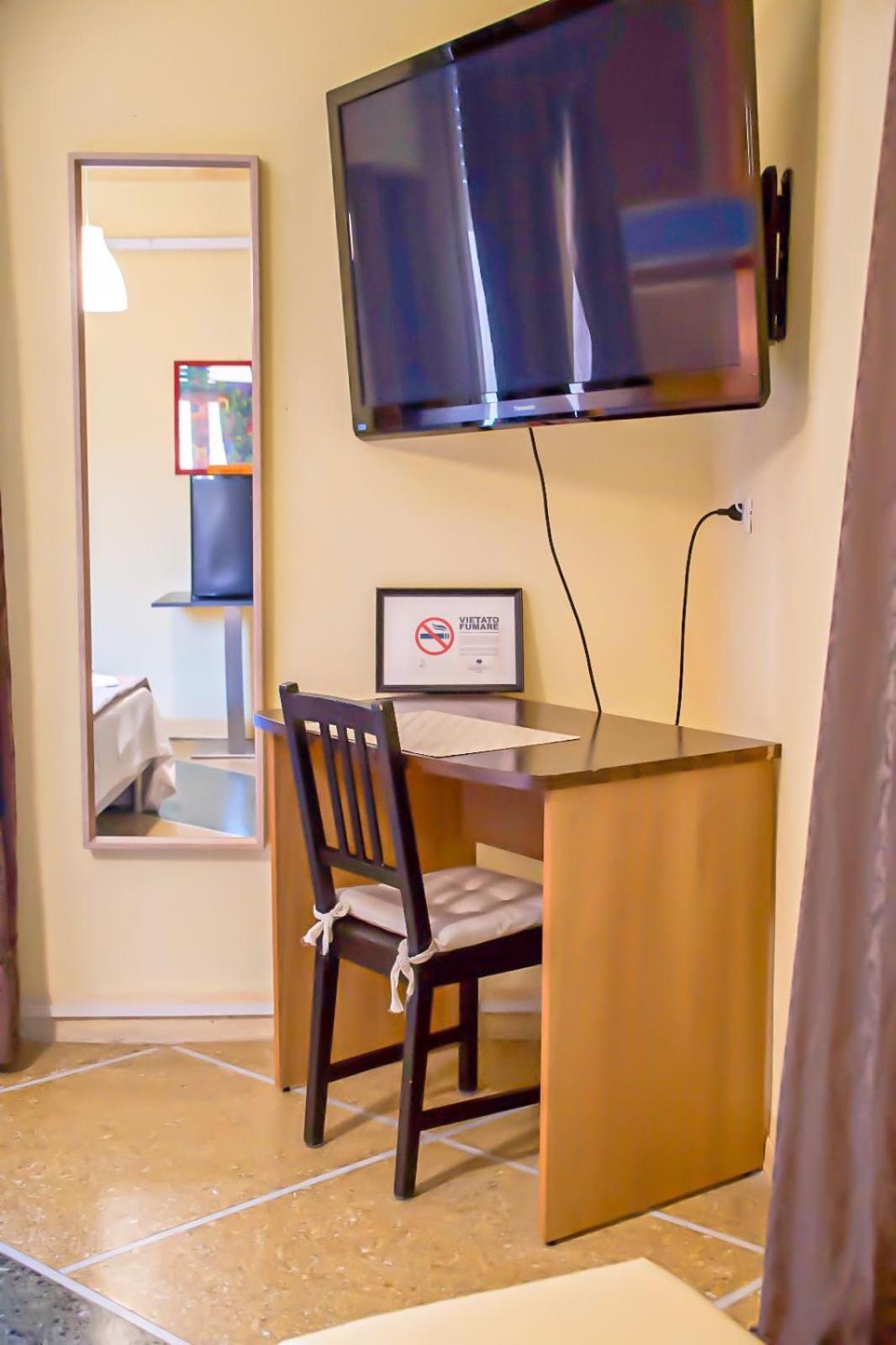 Hotel Miranda Pise Extérieur photo